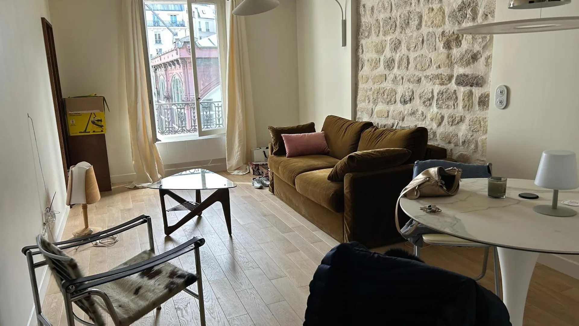 Apartment Appartement Standing Au Coeur Du 11 Eme Arrondissement De Paris